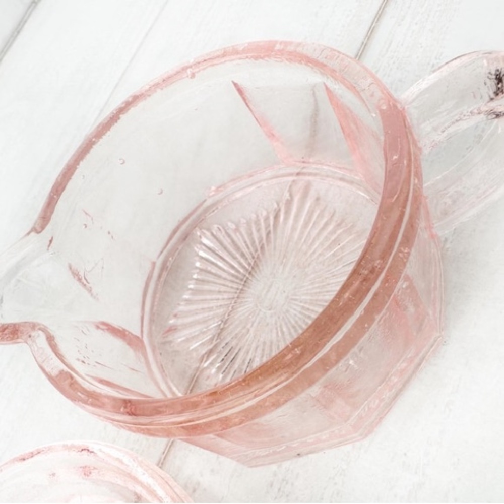 Vintage Pink Glass
Small Juicer with Pitcher - Picture 7 of 9